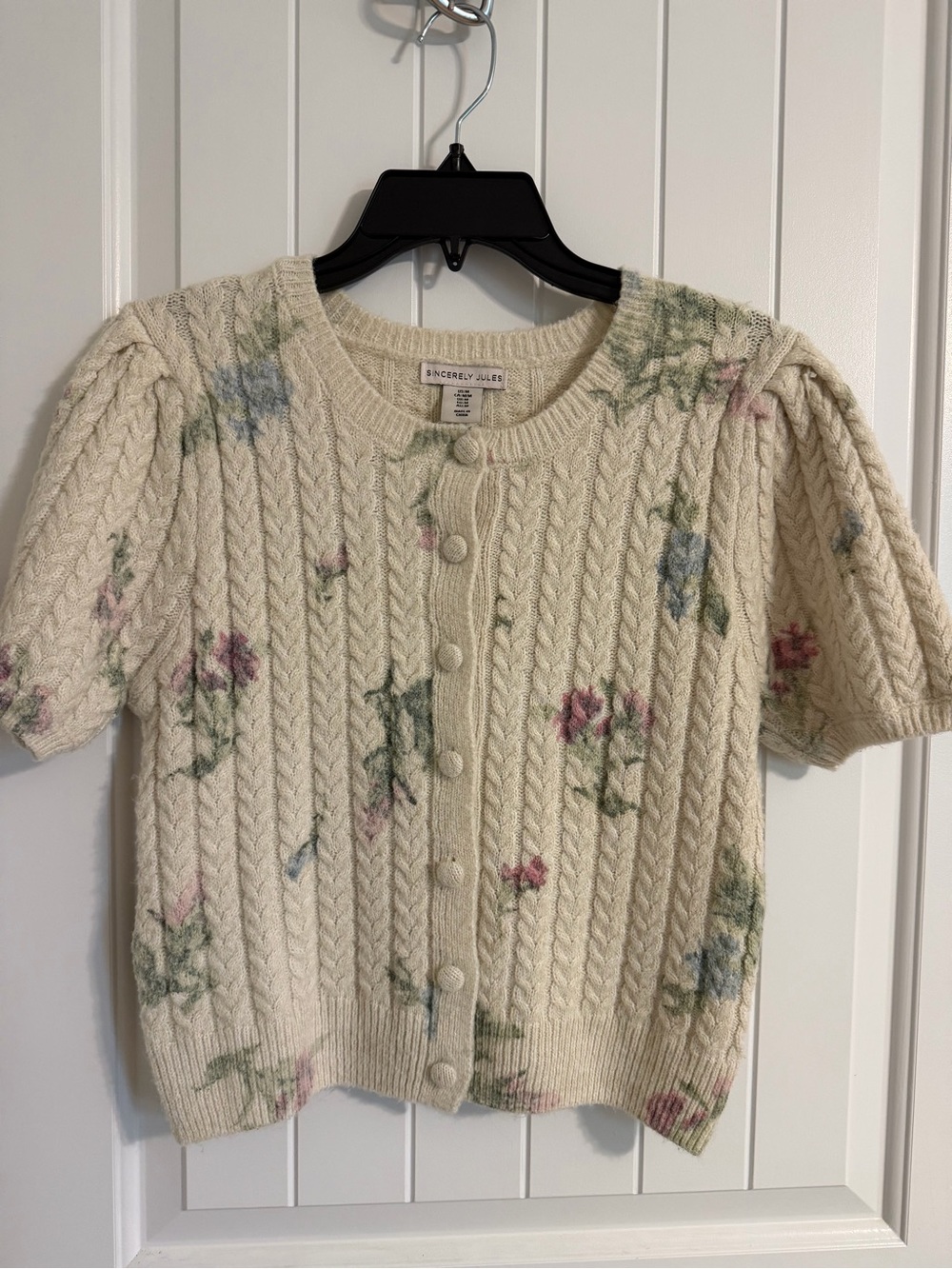 Sincerly Jules Cream Floral Cable-Knit Short-Sleeve Cardigan